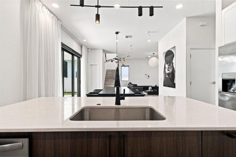 Casa en venta en Tampa, Florida, 4 dormitorios, 213.95 m2 № 2354608 - foto 21