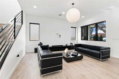 Casa en venta en Tampa, Florida, 4 dormitorios, 213.95 m2 № 2354608 - foto 7
