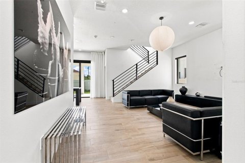 Casa en venta en Tampa, Florida, 4 dormitorios, 213.95 m2 № 2354608 - foto 2