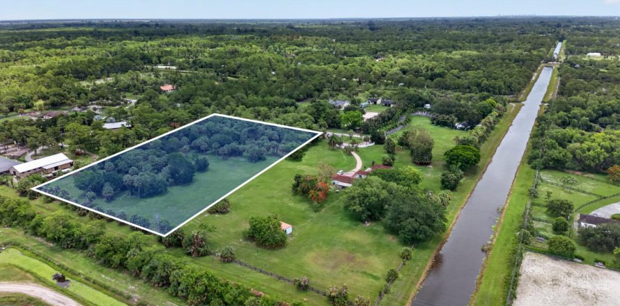 Commercial property in Loxahatchee Groves, Florida № 2169864