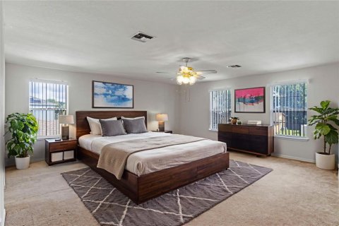 Casa en venta en Kissimmee, Florida, 4 dormitorios, 244.33 m2 № 1801856 - foto 17