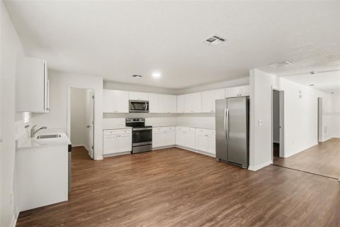 Casa en venta en Orlando, Florida, 5 dormitorios, 282.42 m2 № 2217405 - foto 9