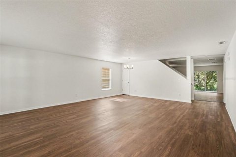 Casa en venta en Orlando, Florida, 5 dormitorios, 282.42 m2 № 2217405 - foto 5