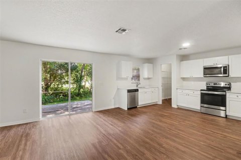Casa en venta en Orlando, Florida, 5 dormitorios, 282.42 m2 № 2217405 - foto 10