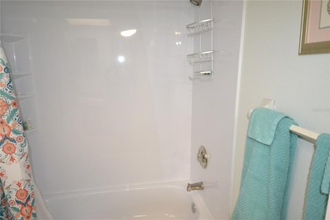 Copropriété à louer à Oldsmar, Floride: 2 chambres, 101.64 m2 № 2097957 - photo 13