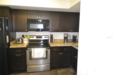 Copropriété à louer à Oldsmar, Floride: 2 chambres, 101.64 m2 № 2097957 - photo 2