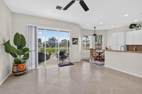 House in Boynton Beach, Florida 3 bedrooms, 194.82 sq.m. № 2412850 - photo 15