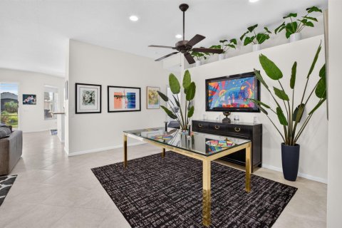 House in Boynton Beach, Florida 3 bedrooms, 194.82 sq.m. № 2412850 - photo 7