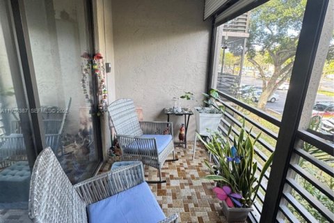 Купить кондоминиум в Пемброк-Пайнс, Флорида 1 спальня, 71.81м2, № 2053362 - фото 16