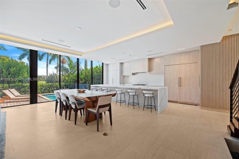 Villa ou maison à vendre à Miami Beach, Floride: 4 chambres, 312.8 m2 № 2082458 - photo 19