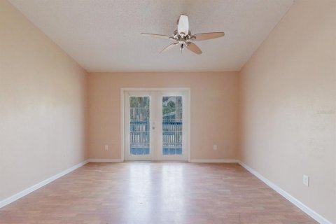 House in Port Richey, Florida 3 bedrooms, 120.4 sq.m. № 1829116 - photo 15