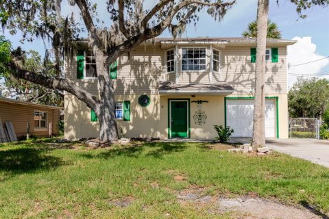 House in Port Richey, Florida 3 bedrooms, 120.4 sq.m. № 1829116 - photo 2