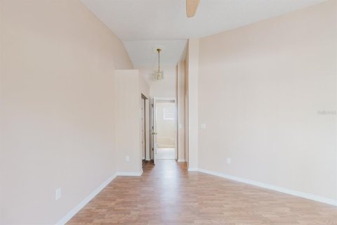 House in Port Richey, Florida 3 bedrooms, 120.4 sq.m. № 1829116 - photo 17