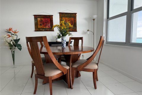 Снять в аренду кондоминиум в Серфсайд, Флорида 1 спальня, 86.31м2, № 1964705 - фото 10