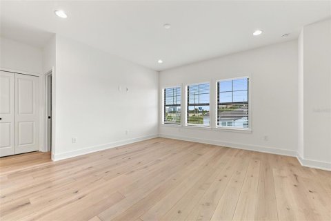Touwnhouse à louer à Tampa, Floride: 4 chambres, 223.43 m2 № 2406876 - photo 22