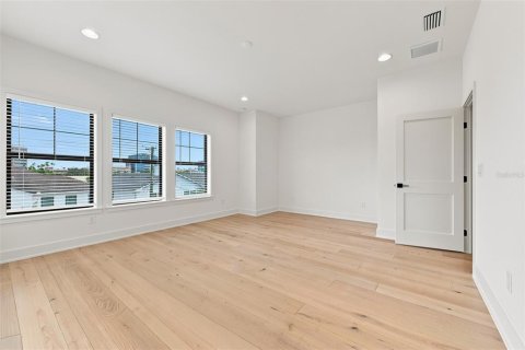 Touwnhouse à louer à Tampa, Floride: 4 chambres, 223.43 m2 № 2406876 - photo 23