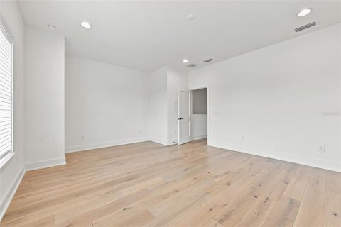 Touwnhouse à louer à Tampa, Floride: 4 chambres, 223.43 m2 № 2406876 - photo 24