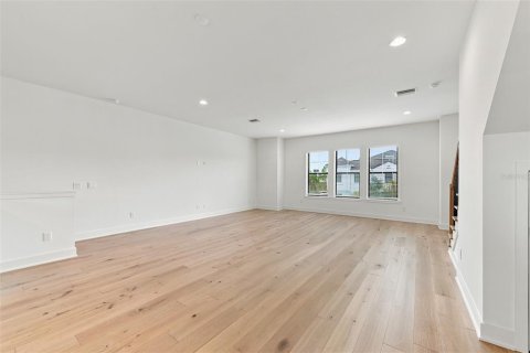 Touwnhouse à louer à Tampa, Floride: 4 chambres, 223.43 m2 № 2406876 - photo 15