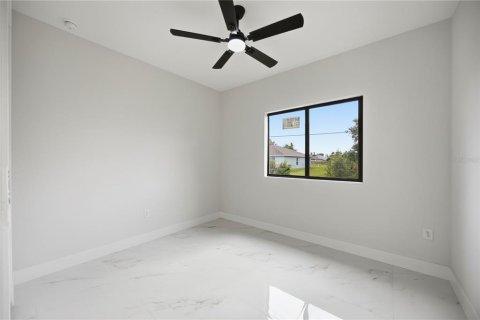 Villa ou maison à louer à Port Charlotte, Floride: 3 chambres, 121.52 m2 № 2308806 - photo 15