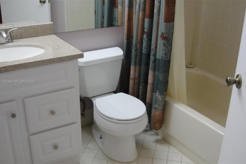 Condo in Plantation, Florida, 2 bedrooms  № 1949210 - photo 12