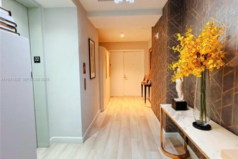Copropriété à vendre à Miami, Floride: 3 chambres, 201.13 m2 № 1990446 - photo 10