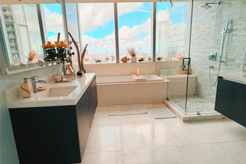 Copropriété à vendre à Miami, Floride: 3 chambres, 201.13 m2 № 1990446 - photo 21
