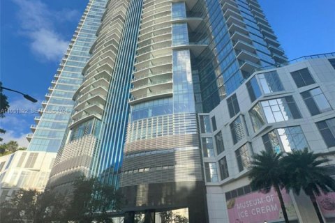 Copropriété à vendre à Miami, Floride: 3 chambres, 201.13 m2 № 1990446 - photo 1