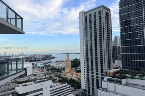 Copropriété à vendre à Miami, Floride: 3 chambres, 201.13 m2 № 1990446 - photo 2