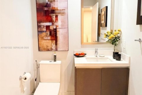 Copropriété à vendre à Miami, Floride: 3 chambres, 201.13 m2 № 1990446 - photo 15