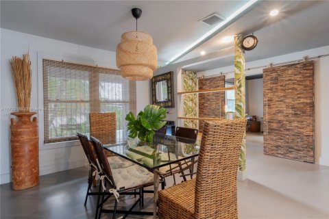 Villa ou maison à louer à Hollywood, Floride: 3 chambres, 152.73 m2 № 1977525 - photo 17