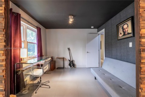 Villa ou maison à louer à Hollywood, Floride: 3 chambres, 152.73 m2 № 1977525 - photo 12