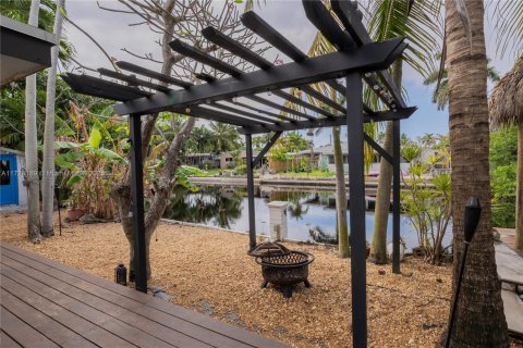 Villa ou maison à louer à Hollywood, Floride: 3 chambres, 152.73 m2 № 1977525 - photo 4