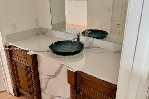 Townhouse in Miami, Florida 3 bedrooms, 106.84 sq.m. № 2035935 - photo 10