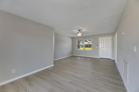 House in Apollo Beach, Florida 2 bedrooms, 81.75 sq.m. № 2151100 - photo 14
