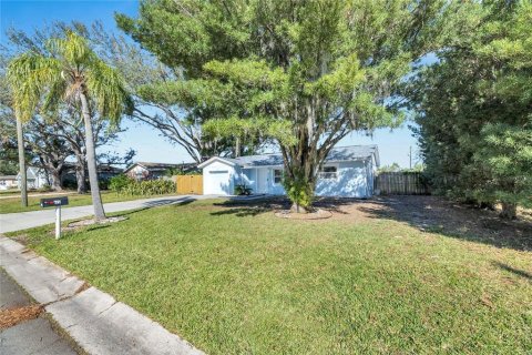 House in Apollo Beach, Florida 2 bedrooms, 81.75 sq.m. № 2151100 - photo 4
