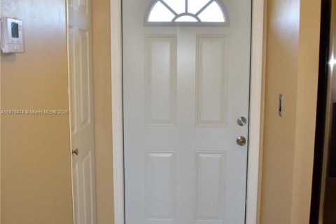 Copropriété à vendre à Sunrise, Floride: 1 chambre, 59.46 m2 № 1979046 - photo 17