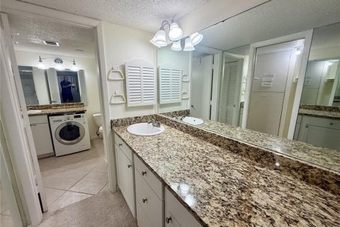 Снять в аренду кондоминиум в Сарасота, Флорида 6 комнат, 92.07м2, № 1720403 - фото 10