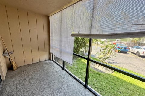 Condominio en alquiler en Sarasota, Florida, 2 dormitorios, 92.07 m2 № 1720403 - foto 13