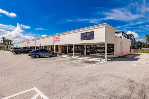 Propiedad comercial en venta en Fort Myers, Florida № 1979359 - foto 6
