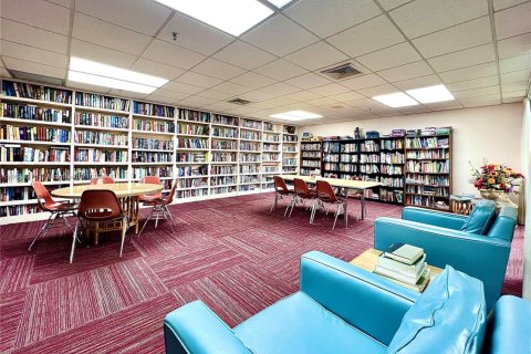 Снять в аренду квартиру в Окленд-Парк, Флорида 2 спальни, 85.47м2, № 1928826 - фото 17