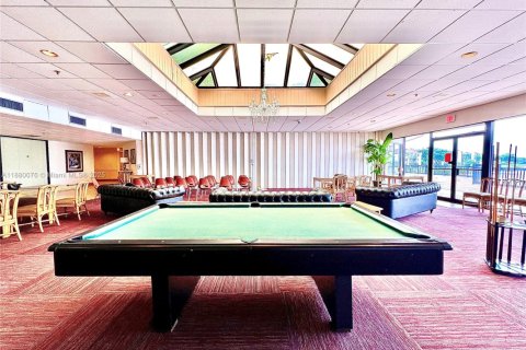 Снять в аренду квартиру в Окленд-Парк, Флорида 2 спальни, 85.47м2, № 1928826 - фото 10