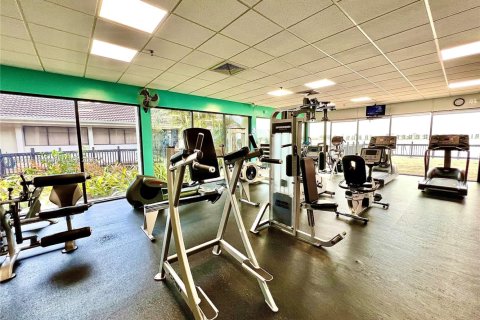 Снять в аренду квартиру в Окленд-Парк, Флорида 2 спальни, 85.47м2, № 1928826 - фото 16