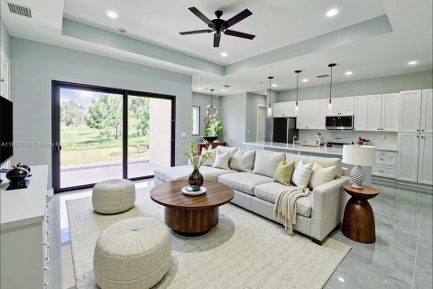 Casa en venta en Lehigh Acres, Florida, 4 dormitorios, 167.22 m2 № 1955877 - foto 21