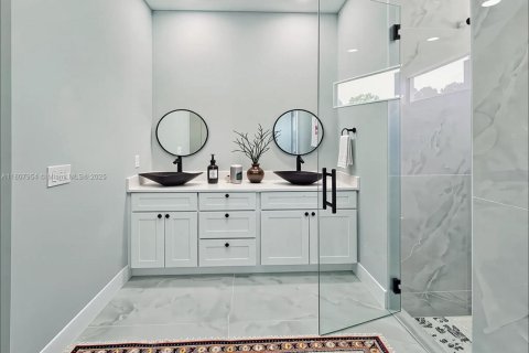 Casa en venta en Lehigh Acres, Florida, 4 dormitorios, 167.22 m2 № 1955877 - foto 6