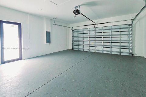 Casa en venta en Lehigh Acres, Florida, 4 dormitorios, 167.22 m2 № 1955877 - foto 20