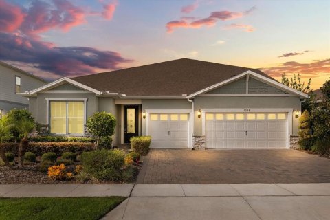 House in Winter Garden, Florida 5 bedrooms, 371.42 sq.m. № 2101839