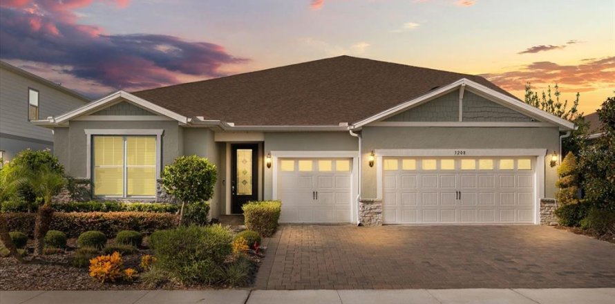 House in Winter Garden, Florida 5 bedrooms, 371.42 sq.m. № 2101839