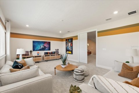 House in Winter Garden, Florida 5 bedrooms, 371.42 sq.m. № 2101839 - photo 14