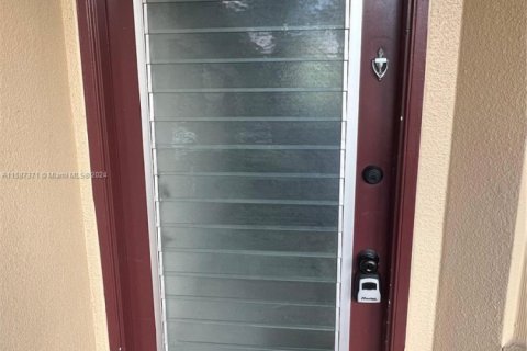 Condominio en venta en Pembroke Pines, Florida, 2 dormitorios, 102.19 m2 № 2034457 - foto 13