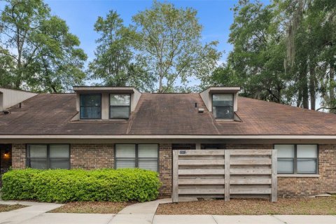 Townhouse in Gainesville, Florida 3 bedrooms, 124.3 sq.m. № 2208796